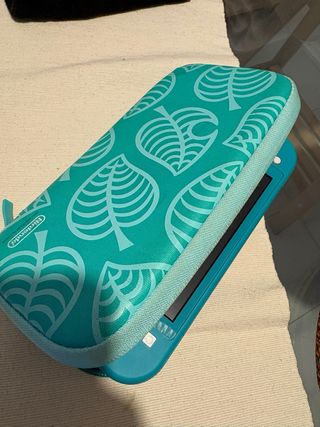 Nintendo Switch Lite Azul + Estuche y Juego