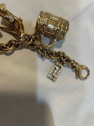 Pulsera Versace Original con Dijes
