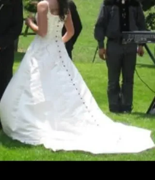 Vestido de Novia Blanco y granate