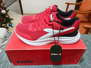Zapatillas Diadora Nuevas Rojas y Blancas