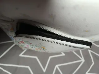 Mochila Parfois floral blanca