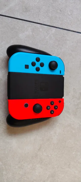 Nintendo Switch Azul y Rojo