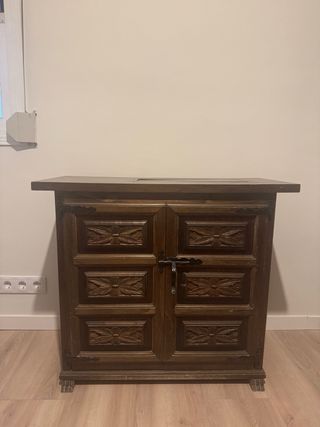 Máquina de coser Alfa en mueble