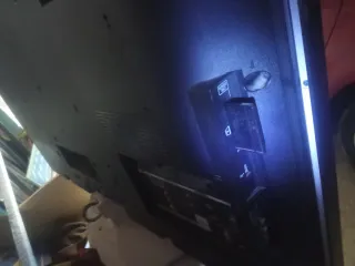 TV Sony Bravia 49 con mando