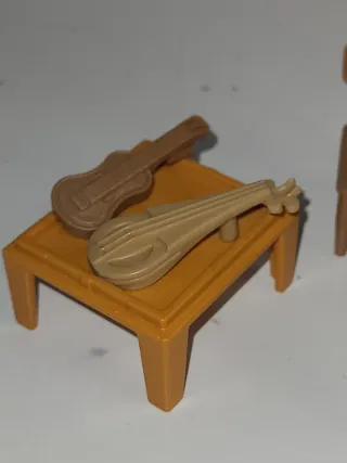 Lote 77. Playmobil Artesano