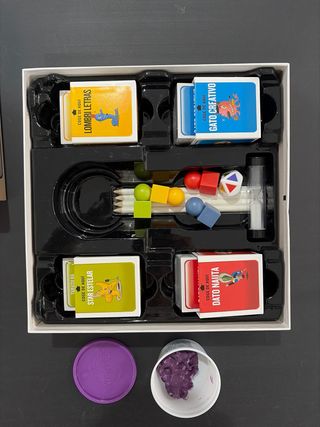 Juego Cranium. Cartas y lapiceros precintados.