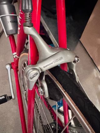 Bicicleta de carretera Zeus Z 410s Roja