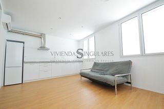 Piso en alquiler en Cruz Roja en Sevilla