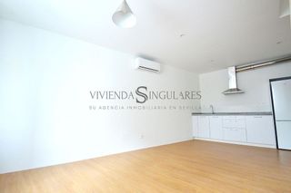 Piso en alquiler en Cruz Roja en Sevilla