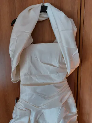 Abito da sposa bianco con rouches