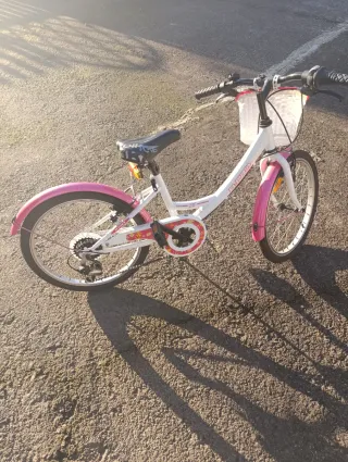 Bicicleta niña Bpro de 20"con cambio como nueva