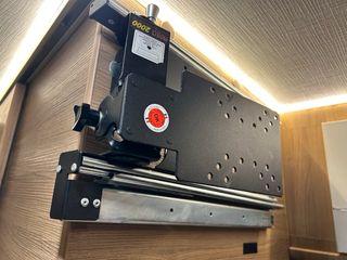 TV (42cm) 12V Inovtech con Mando,