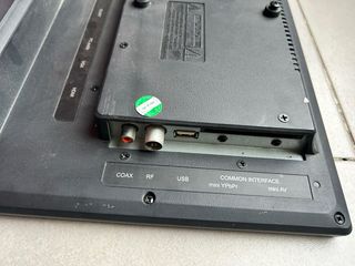 TV (42cm) 12V Inovtech con Mando,