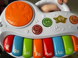 Piano para bebés con luces y sonidos