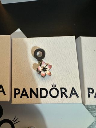 Lote 3 Charms Pandora Dumbo, Stitch, Flor