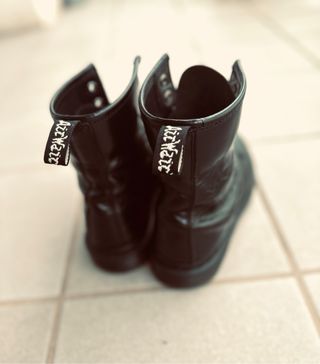 Botines Dr. Martens Joy Division Negros