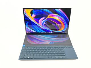 Portátil Asus UX 582Z