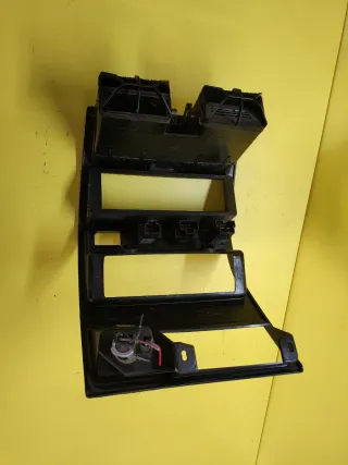 MARCO CONSOLA AIREADORES NISSAN TERRANO II