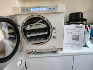 Autoclave MELAG VACUKLAV 3I B+
