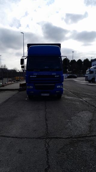 Camión DAF CF 85.380 tres ejes