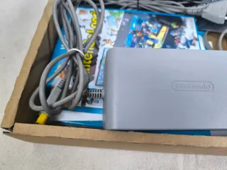 Nintendo Wii U Negra Completa + Juego