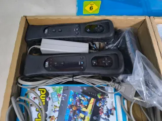 Nintendo Wii U Negra Completa + Juego