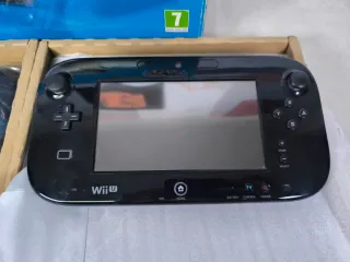 Nintendo Wii U Negra Completa + Juego