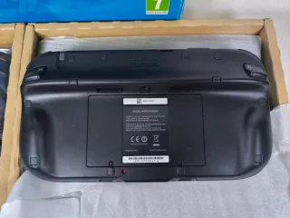 Nintendo Wii U Negra Completa + Juego