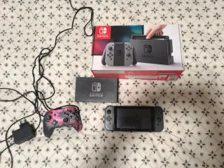 Nintendo Switch + Mario Kart 8 + Mando Zelda