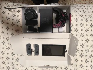 Nintendo Switch + Mario Kart 8 + Mando Zelda