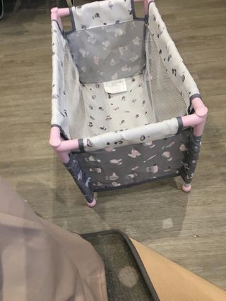 Cuna de viaje para muñecos