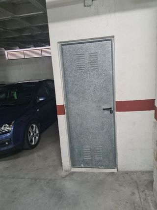 Garaje en venta en Ciudad de Asís en Alicante