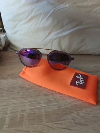 Gafas de sol Ray-Ban moradas