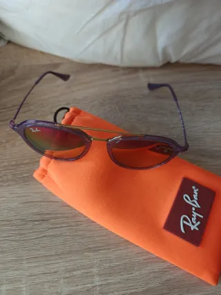 Gafas de sol Ray-Ban moradas
