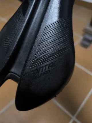 Sillín Giant Contact Forward Negro