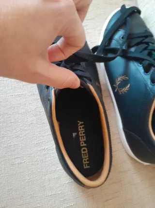 Zapatillas Fred Perry Negras y Beige