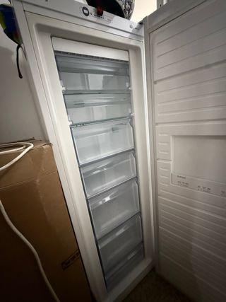 Congelador Vertical Balay Blanco