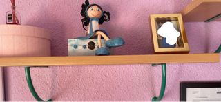 Escritorio y balda de pared madera