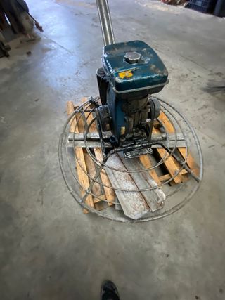 Fratasadora mecánica para hormigón