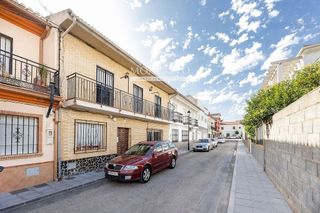 Casa adosada en venta en Alhendín