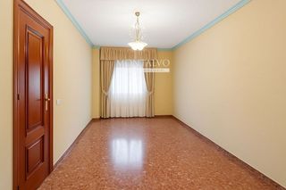 Casa adosada en venta en Alhendín