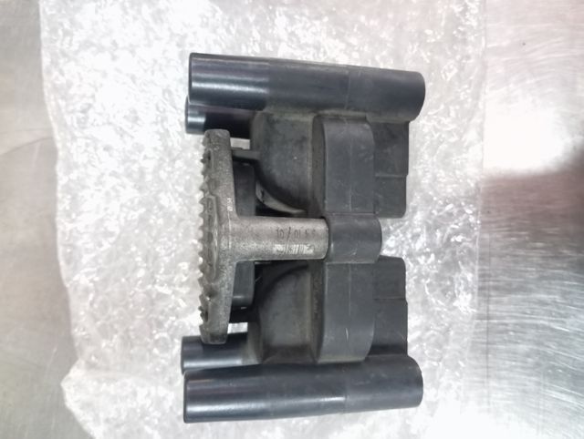 Bobina de encendido 032905106B