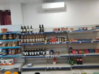 2 Neveras y 2 Estanterías