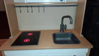 Cocinita de madera para niños IKEA.