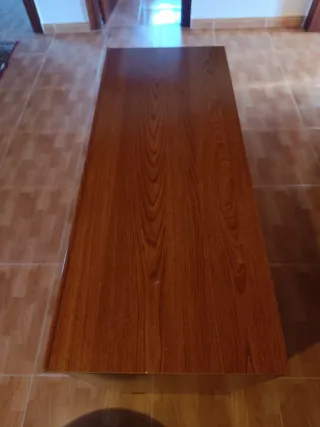 Cómoda de madera con 4 cajones