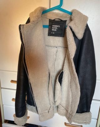 Cazadora efecto piel Lefties forrada