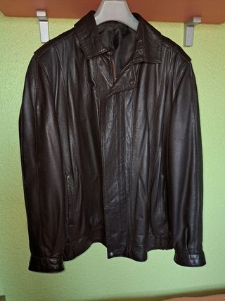 Cazadora de piel marrón