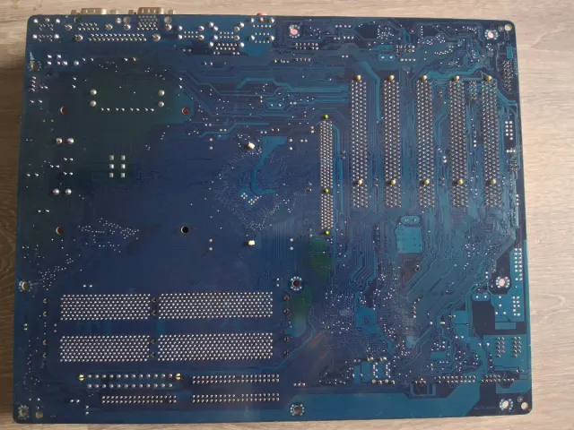 Placa Base Gigabyte GA-8IPE775-G Socket 775