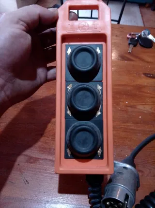 Mando puerta elevadora camión o grúa