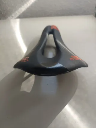 Sillín San Marco Shortfit Negro/Naranja